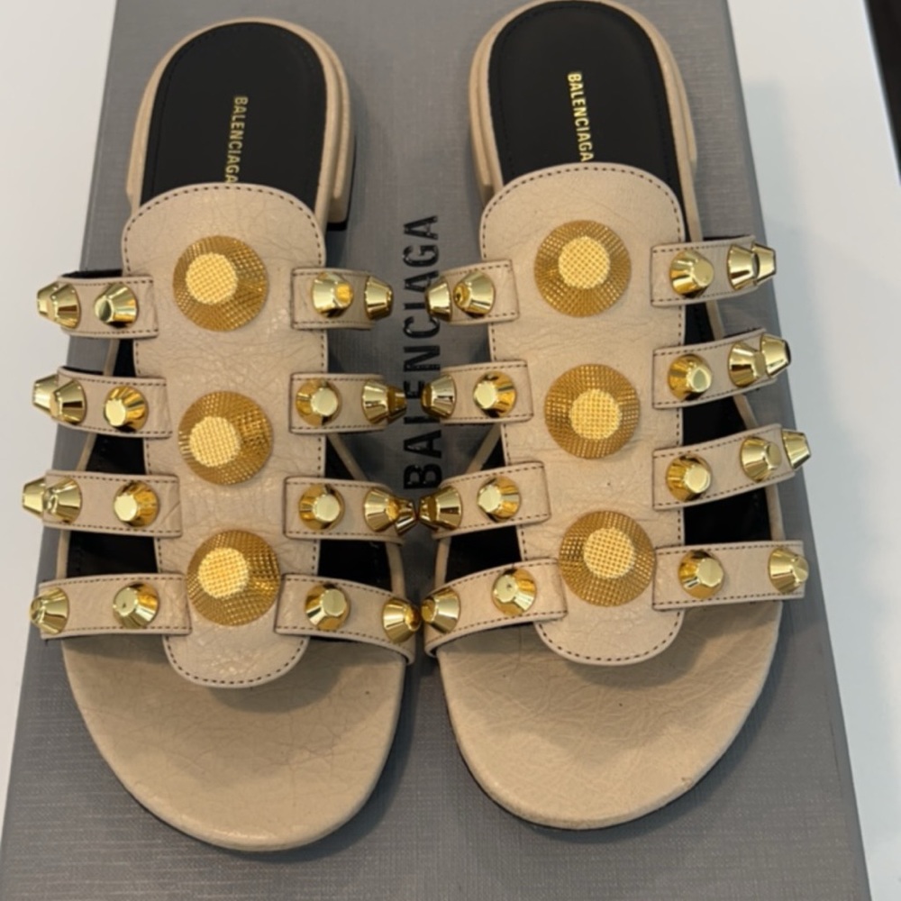 Authentic Balenciaga Arena Sandal Size 7.
